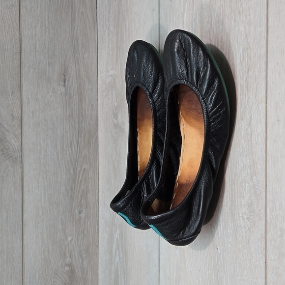 Tieks by Gavriell Women Leather Loafer Ballet Flats shoes sz 7 - Picture 1 of 13